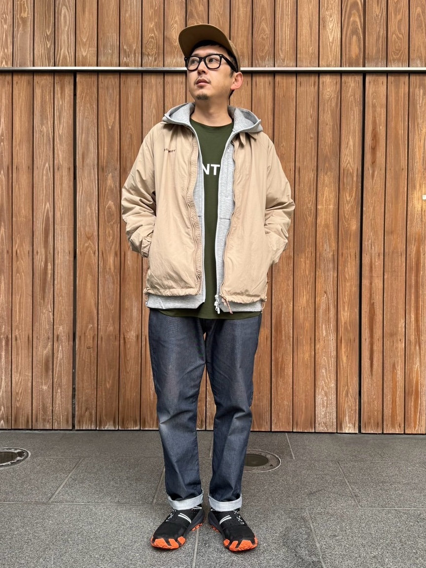 ある日の勤務服 moga