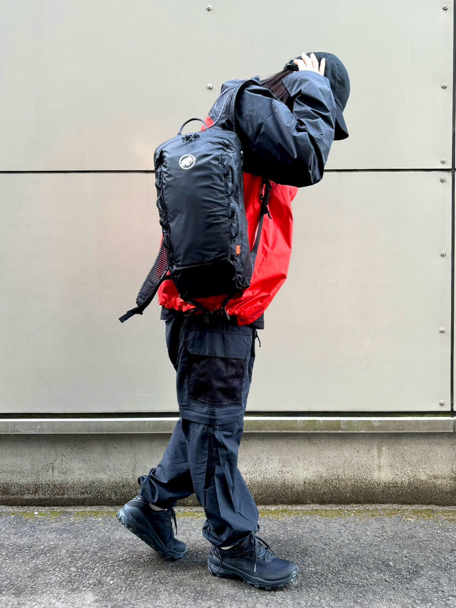 プレ黒コーデ aki