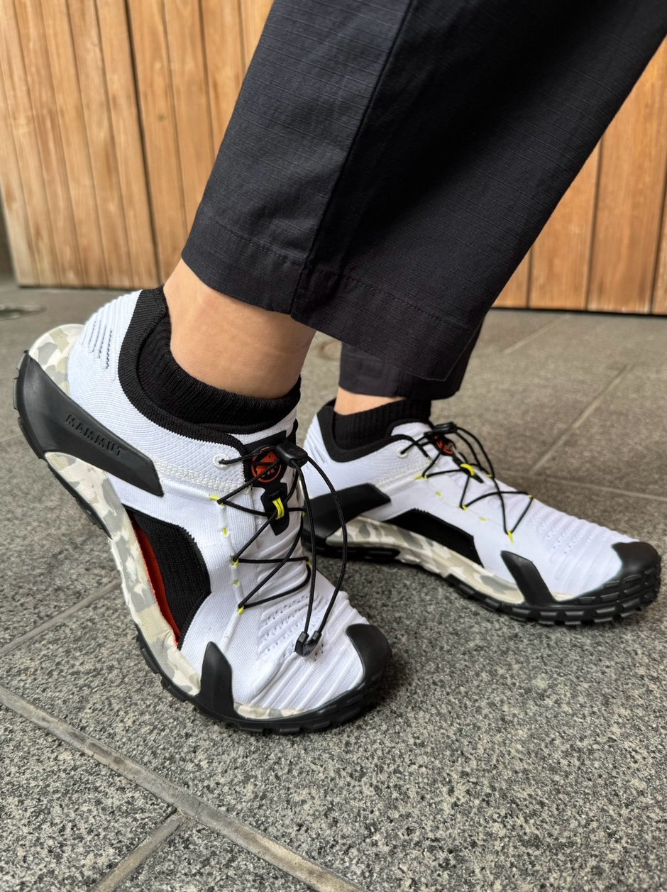 ブラウン×ブラック moga