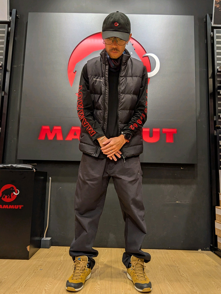 いらっしゃいませ、こんにちは! Jin