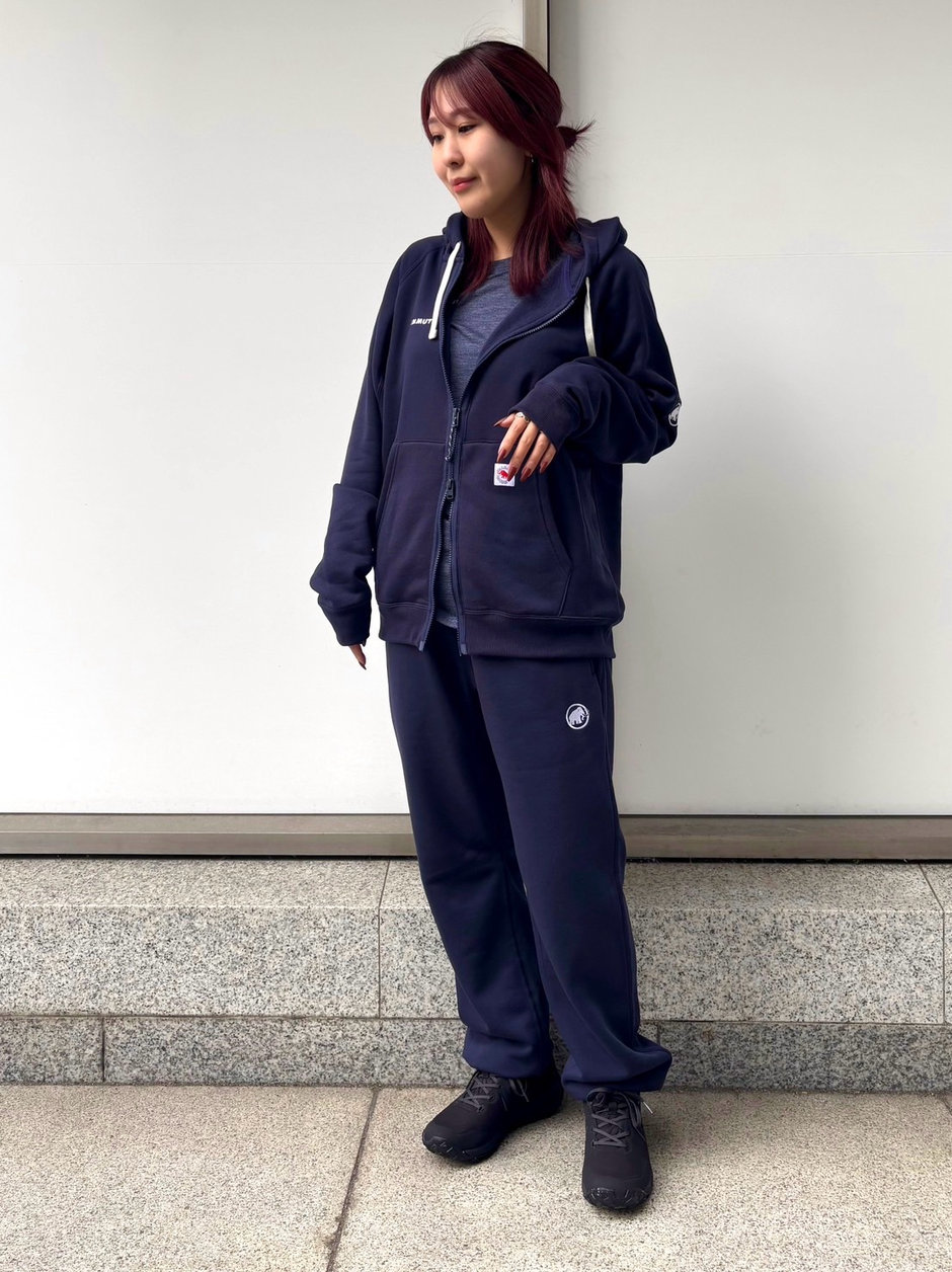  aki コーディネート画像