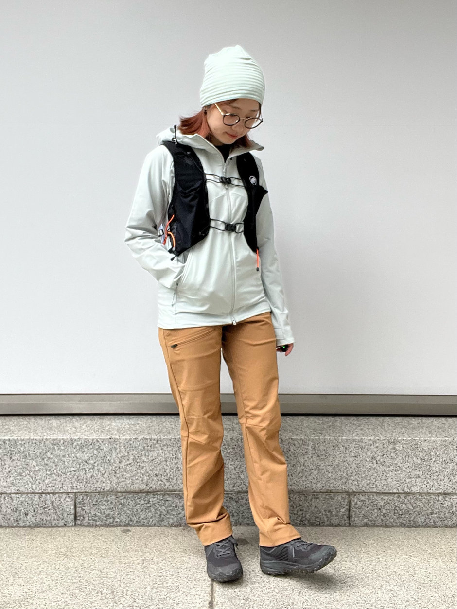 秋、スポーティ Ito