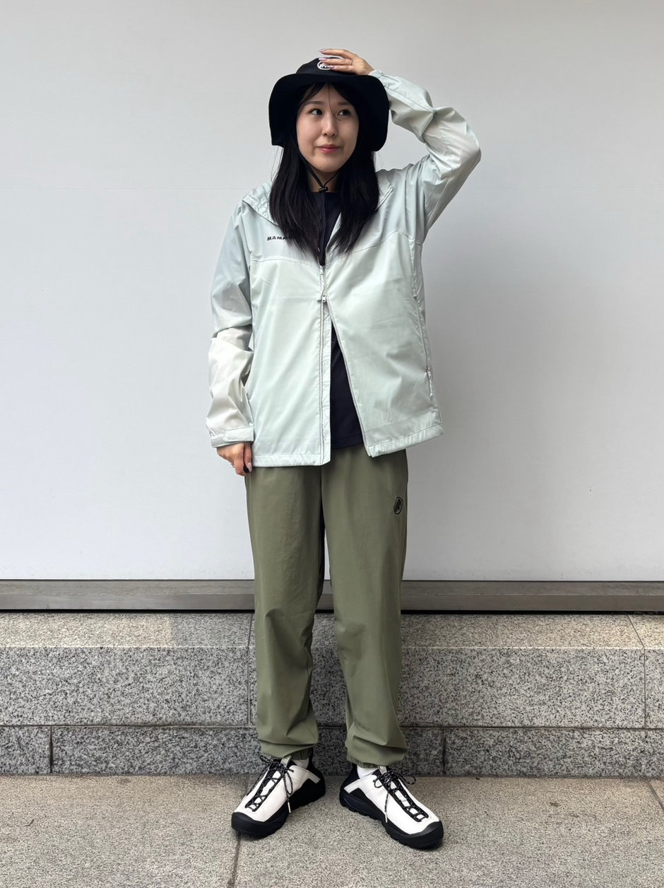  aki コーディネート画像