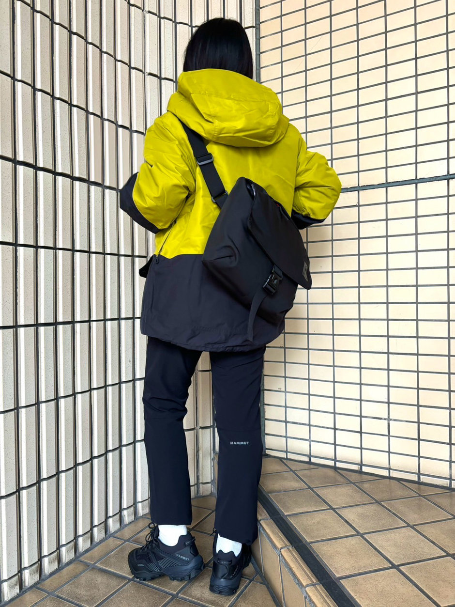 イエロー×ブラックコーデ aki