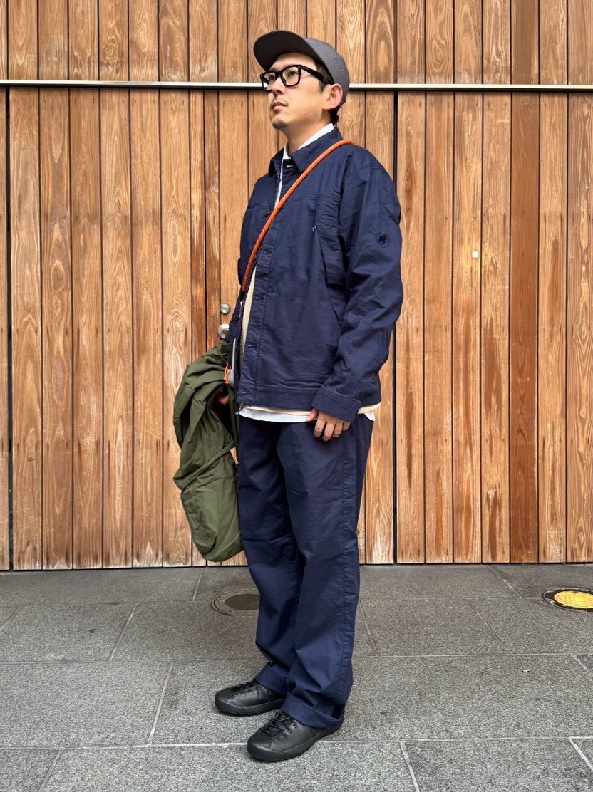 ネイビー×カーキ moga