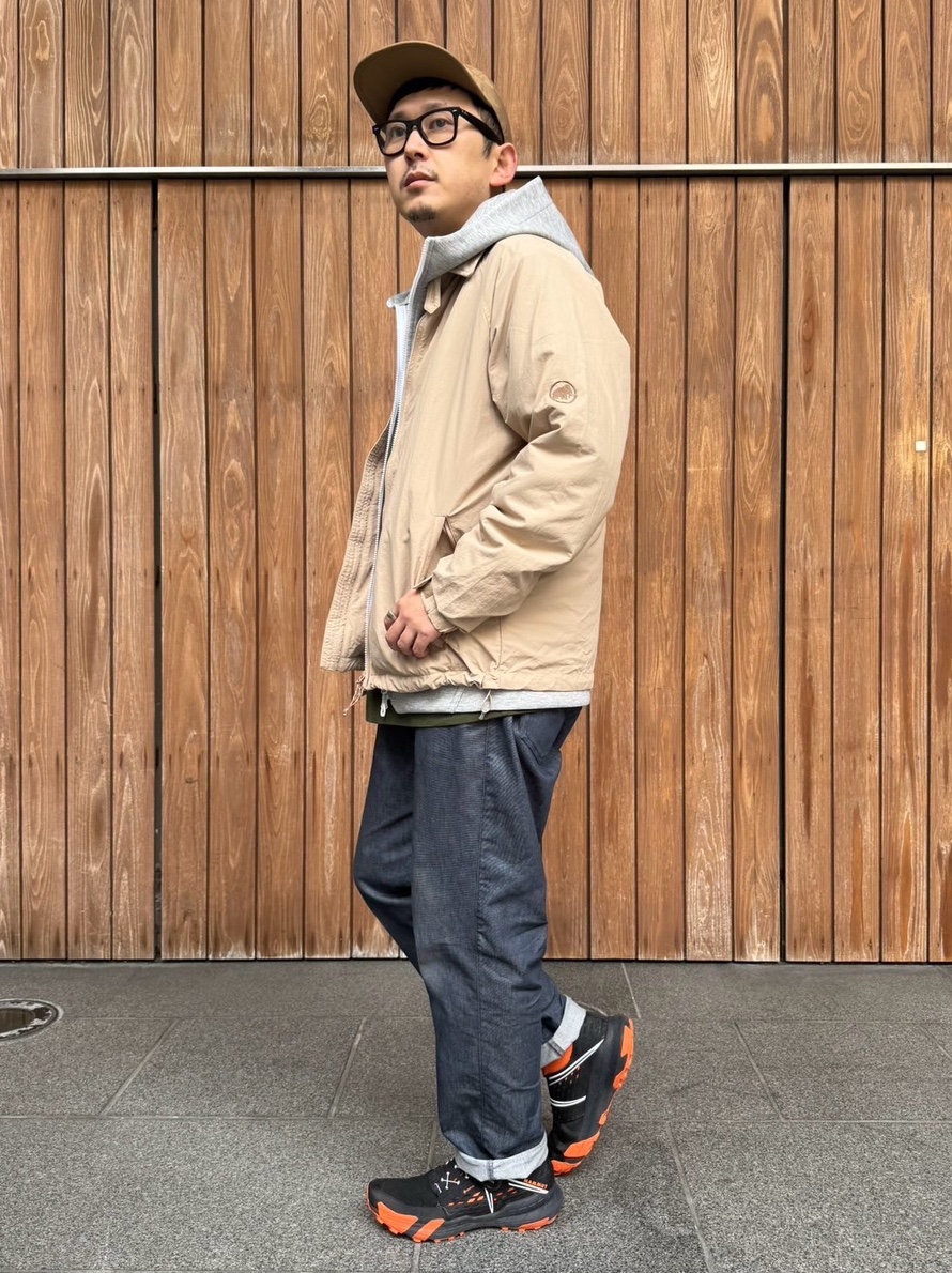 ある日の勤務服 moga