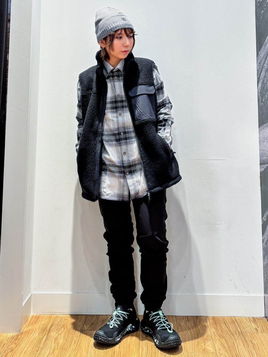 万能なウィンドブレーカーコート ほの