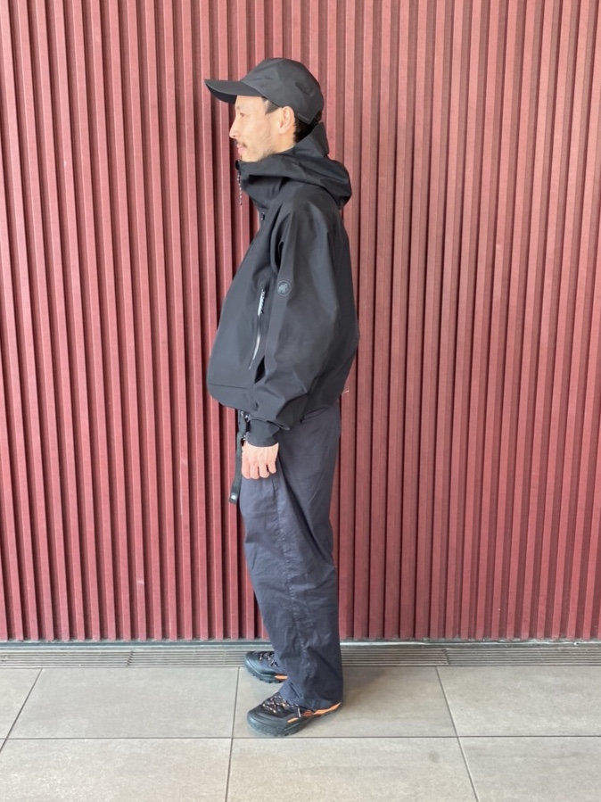 オールブラックコーデ JUNJIMAN