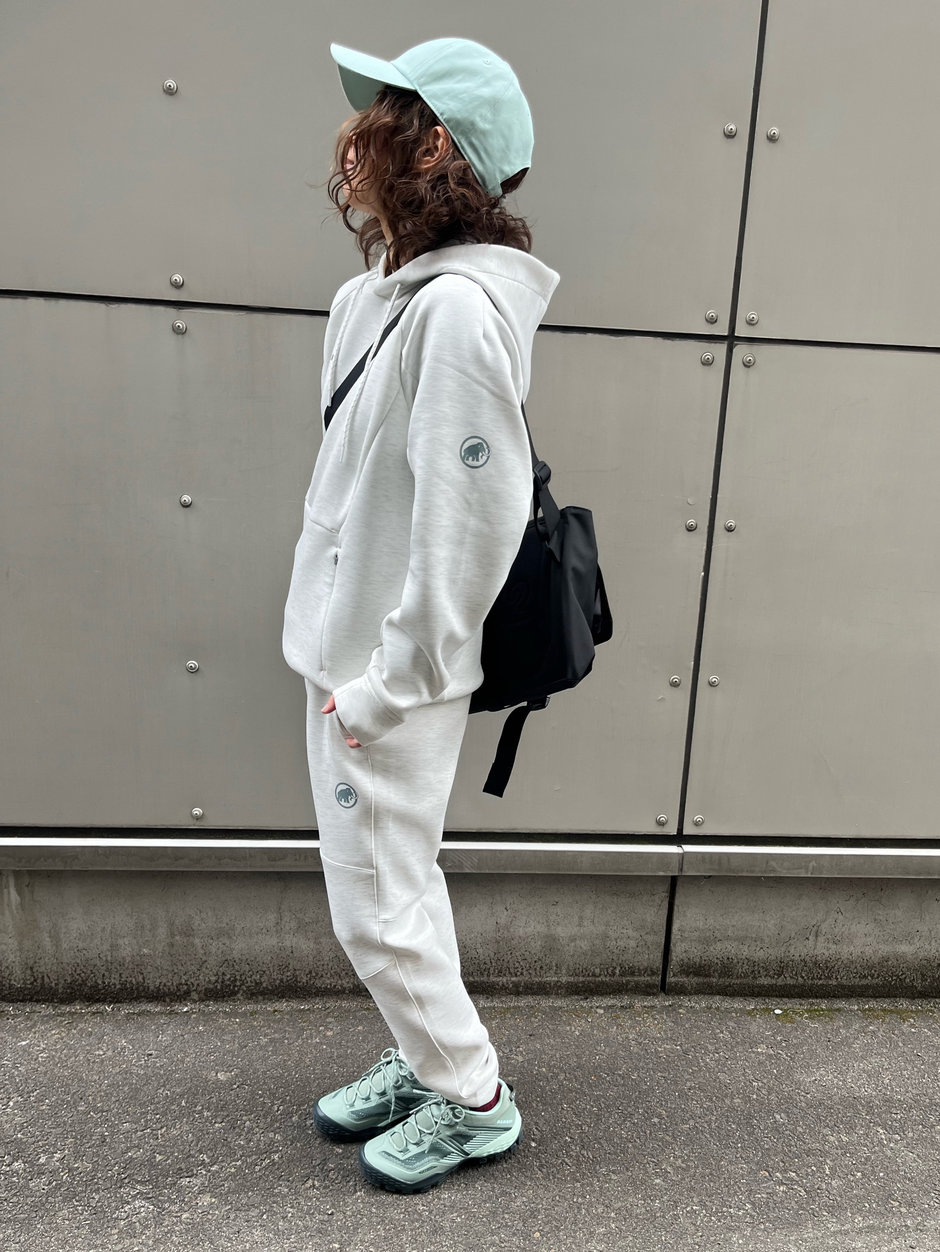 スポーティなセットアップコーデ asa