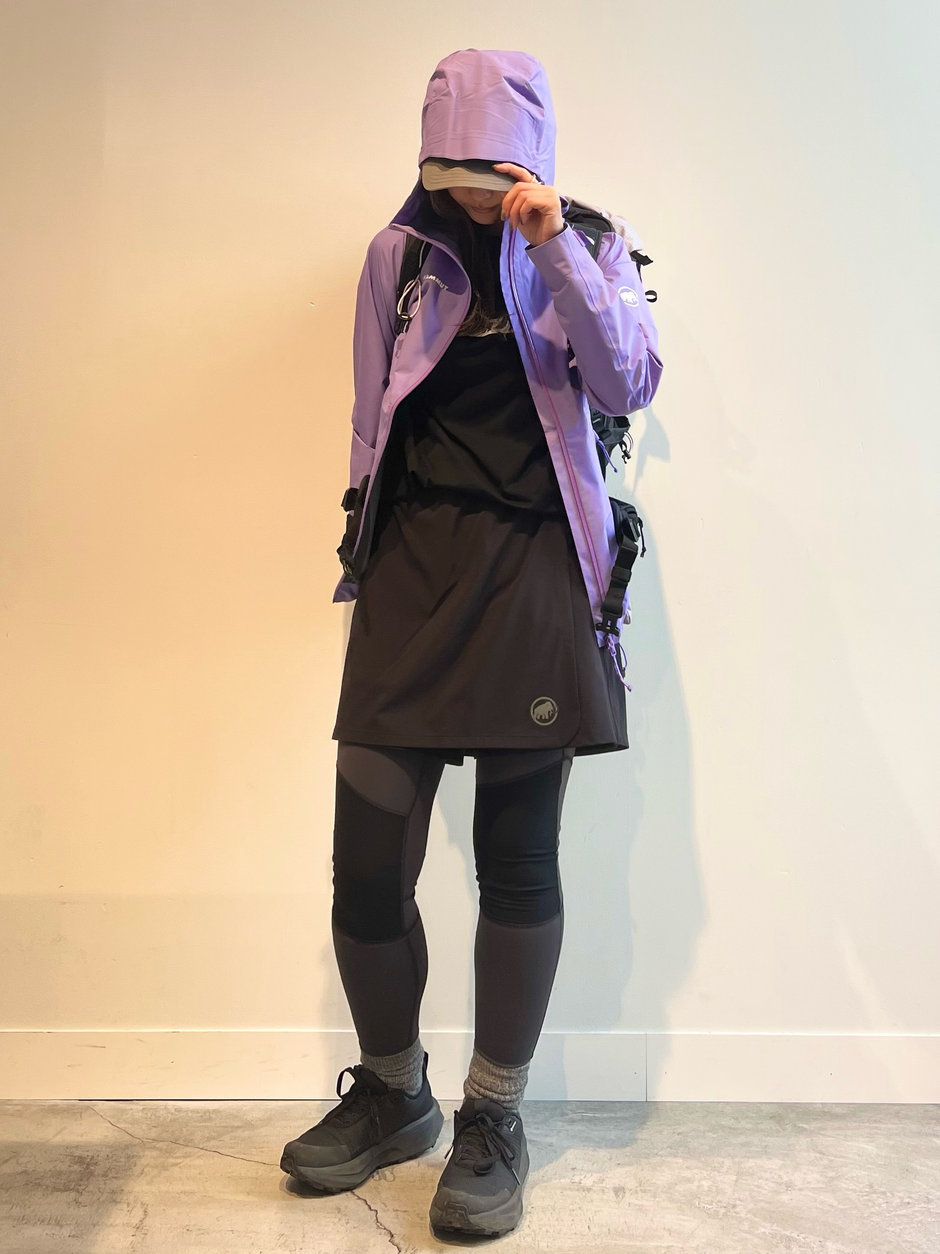 雨も楽しむ登山コーデ ニシハラマキ