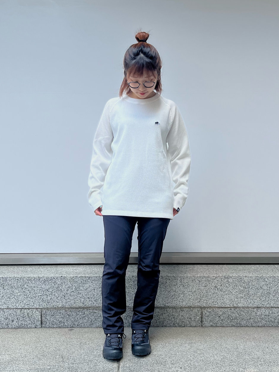 秋はじめ、モノトーン Ito