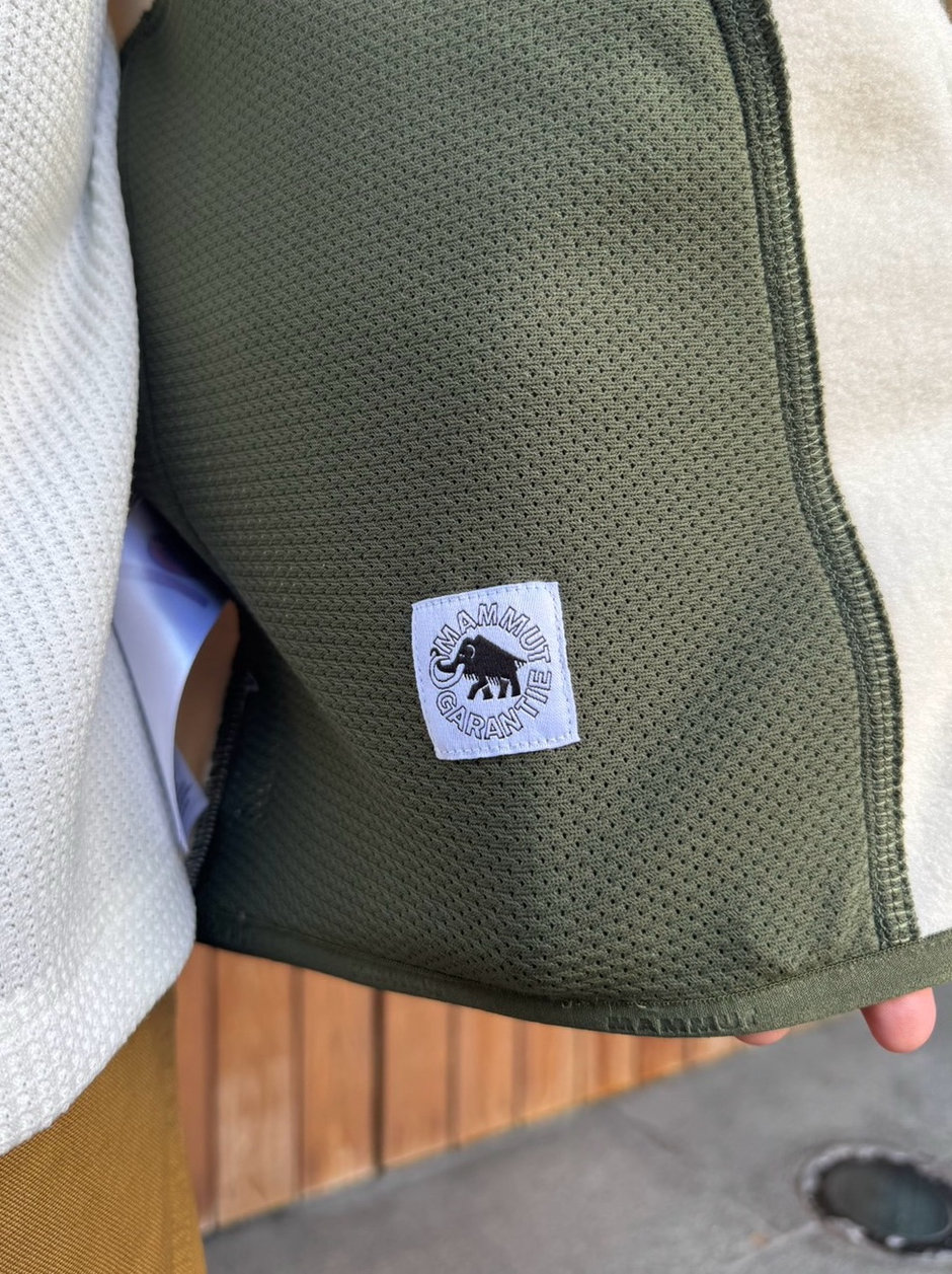 新作フリースコーデ moga