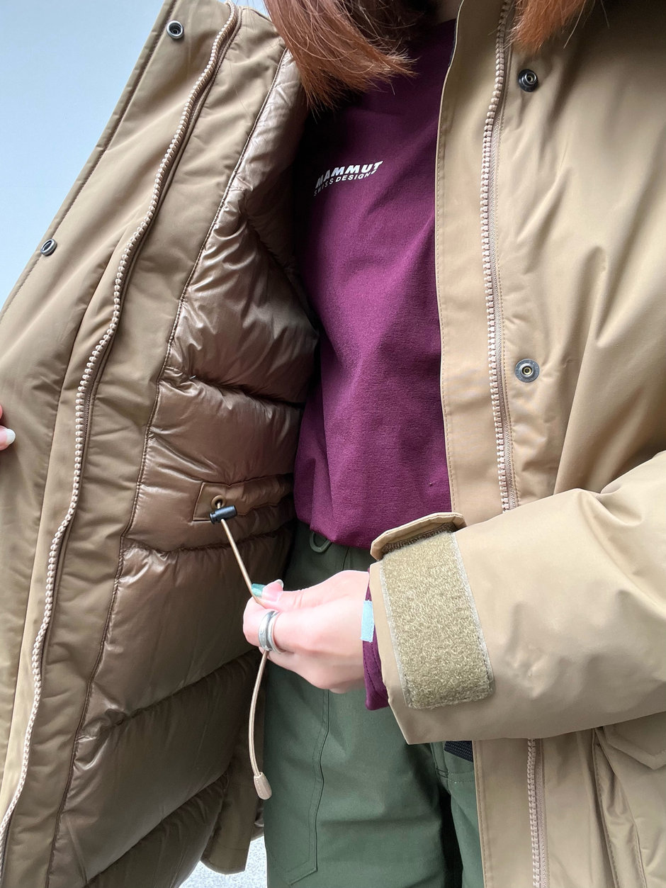 軽量極暖ダウン Ito