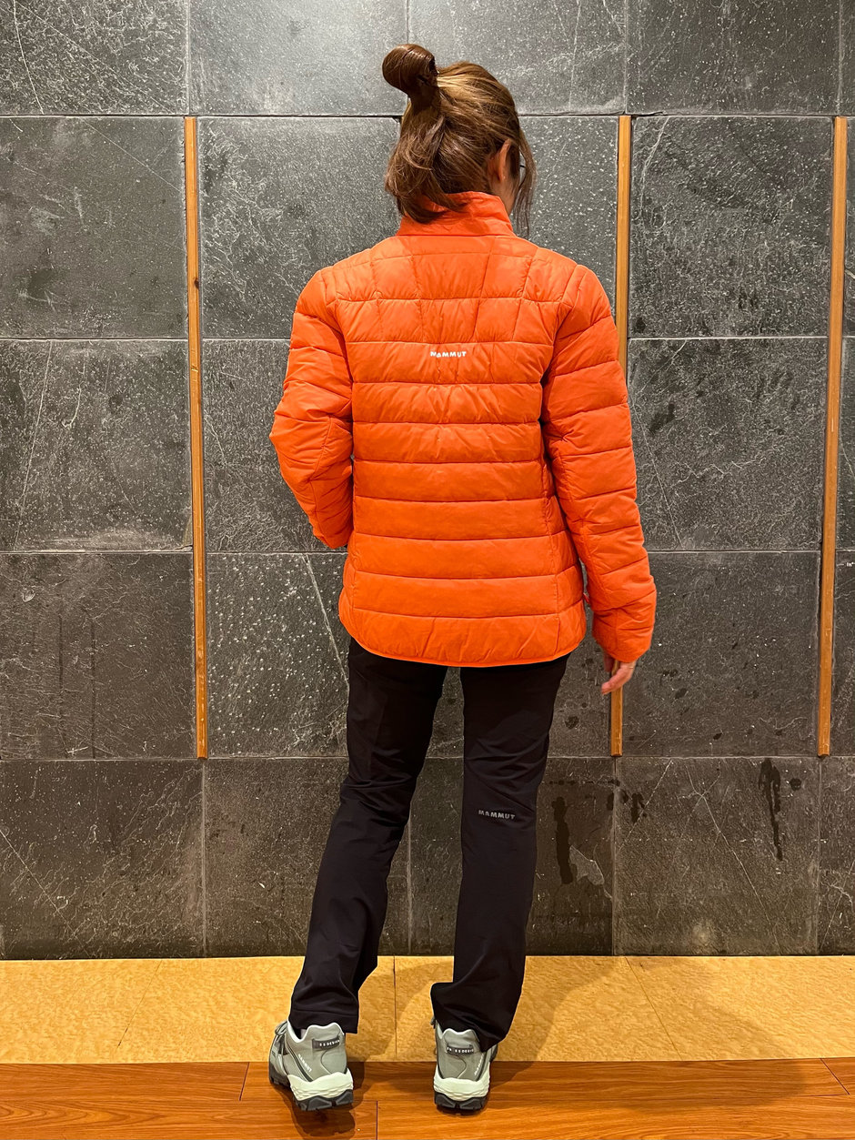 ビビットカラーコーデ Ito