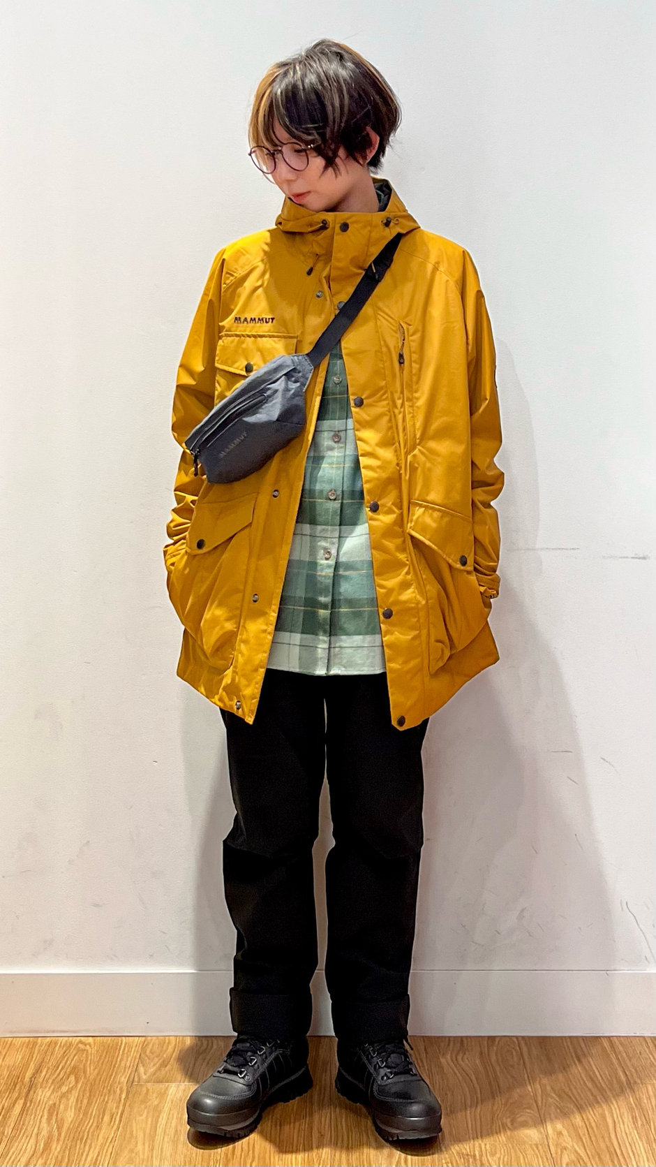 主役になるマウンテンパーカー ほの