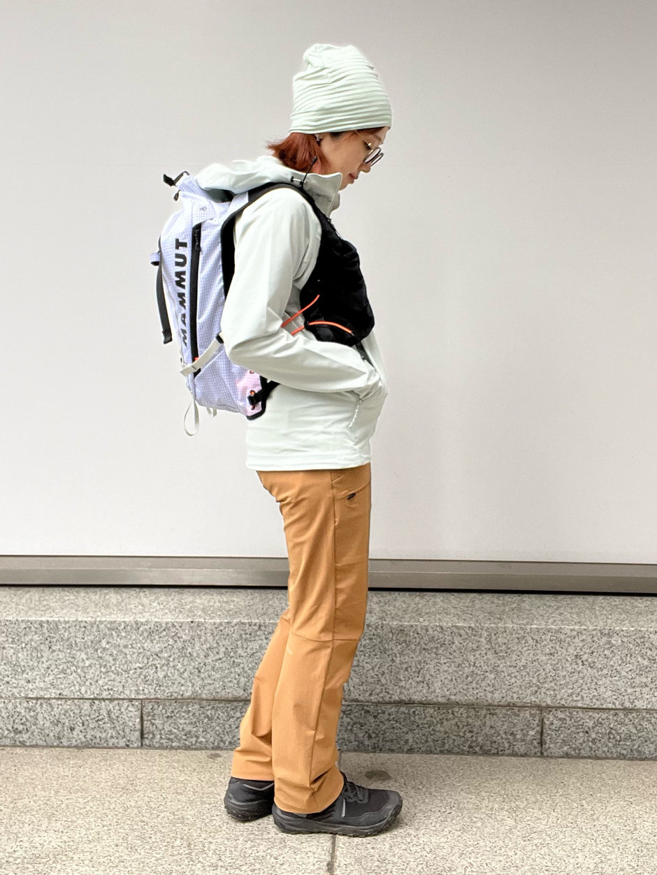 秋、スポーティ Ito