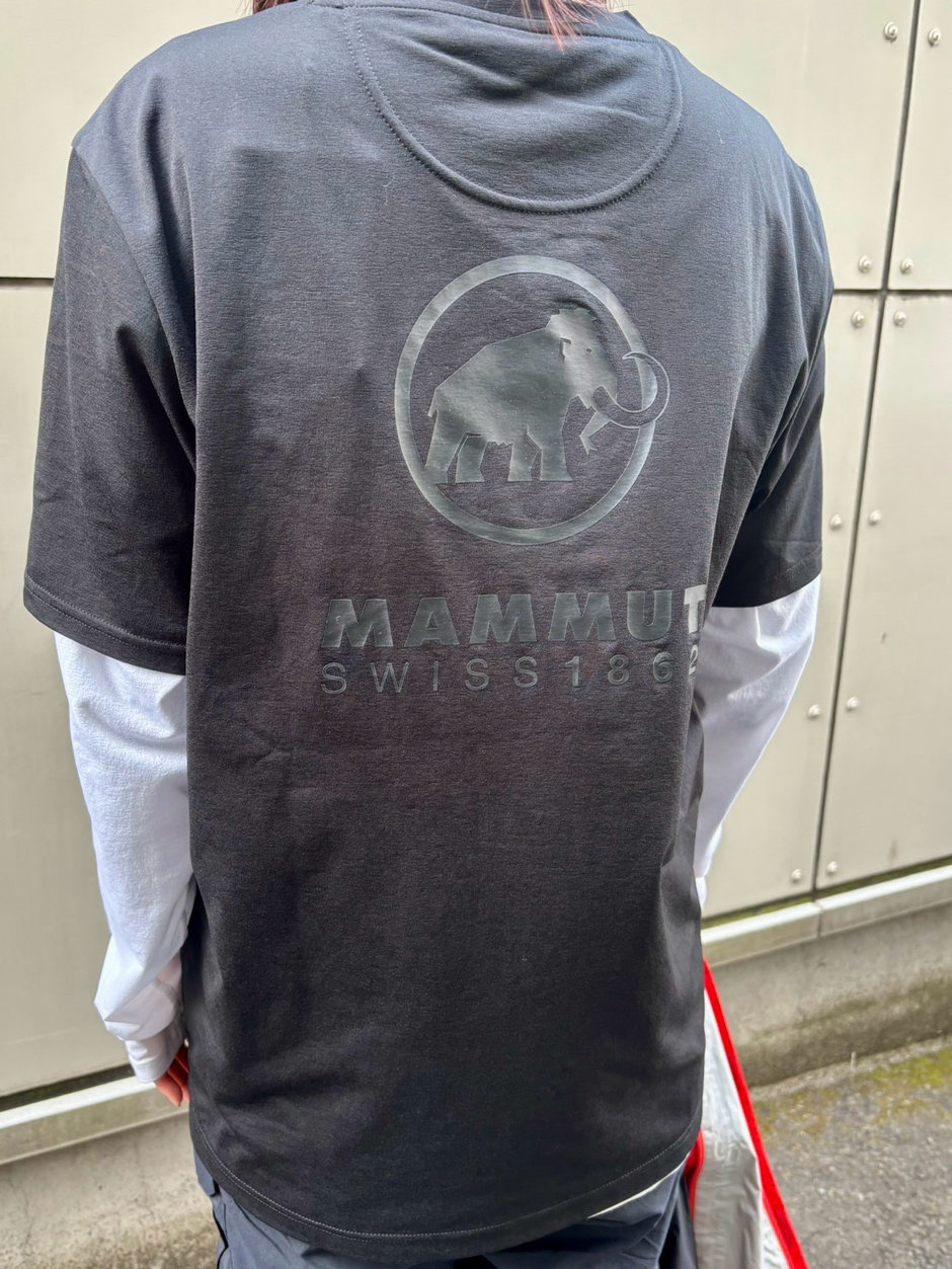 プレ黒コーデ aki