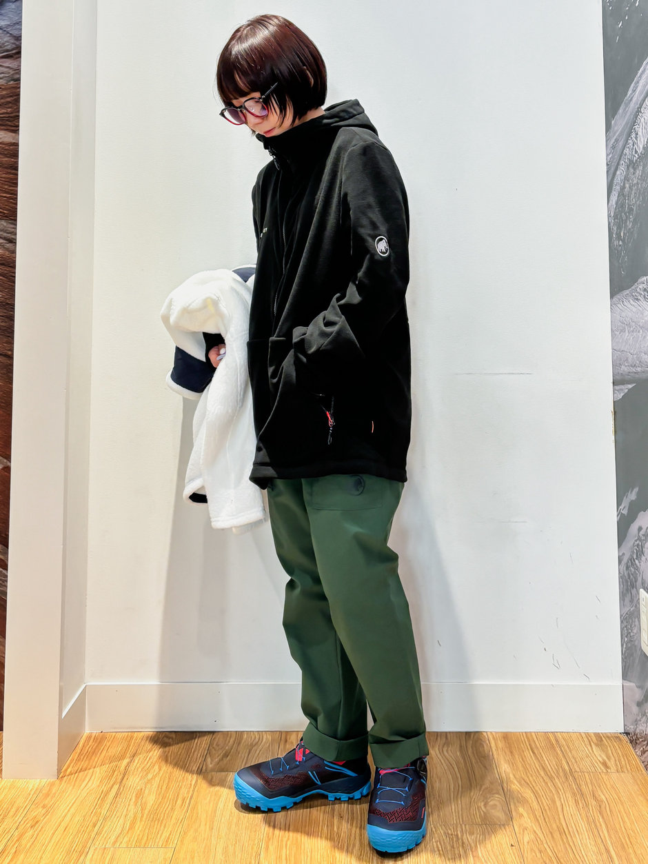 コーデの主役になるミラクルジャケット ほの