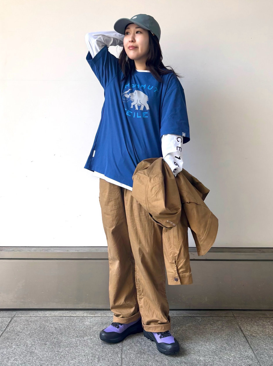  aki コーディネート画像