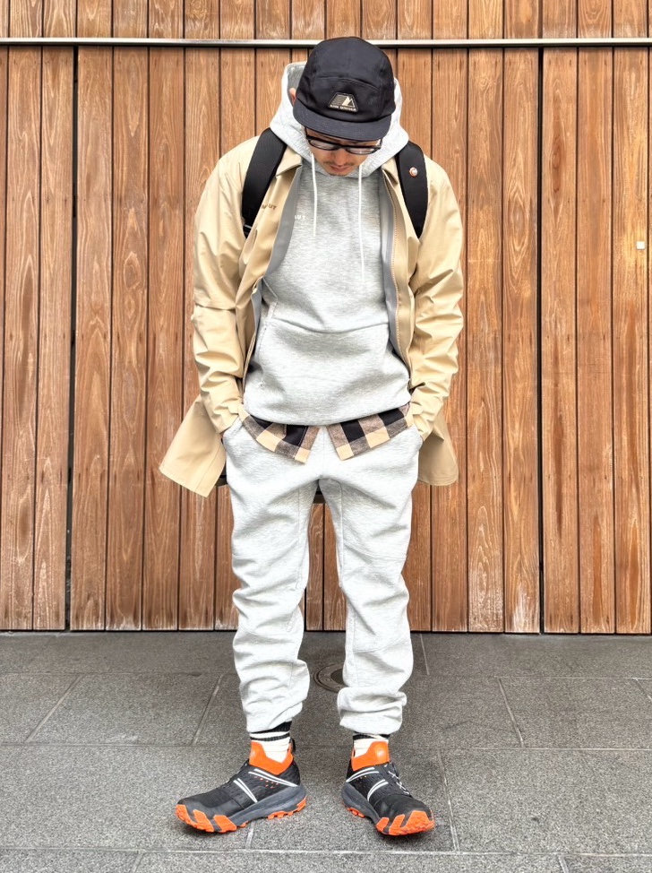 春コートコーデ moga