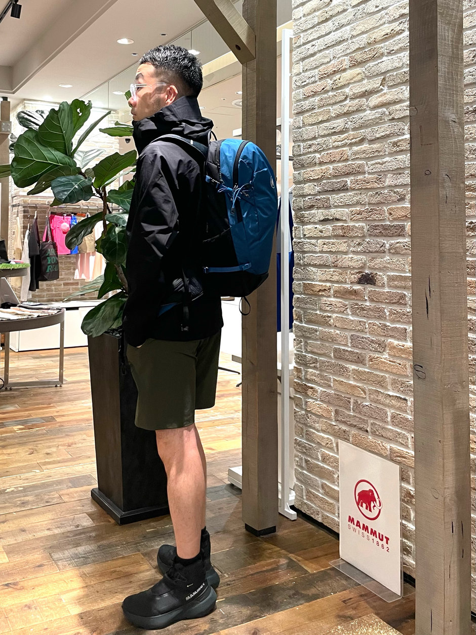 夏山ハイキングにもハードシェルを！ E!KAWA