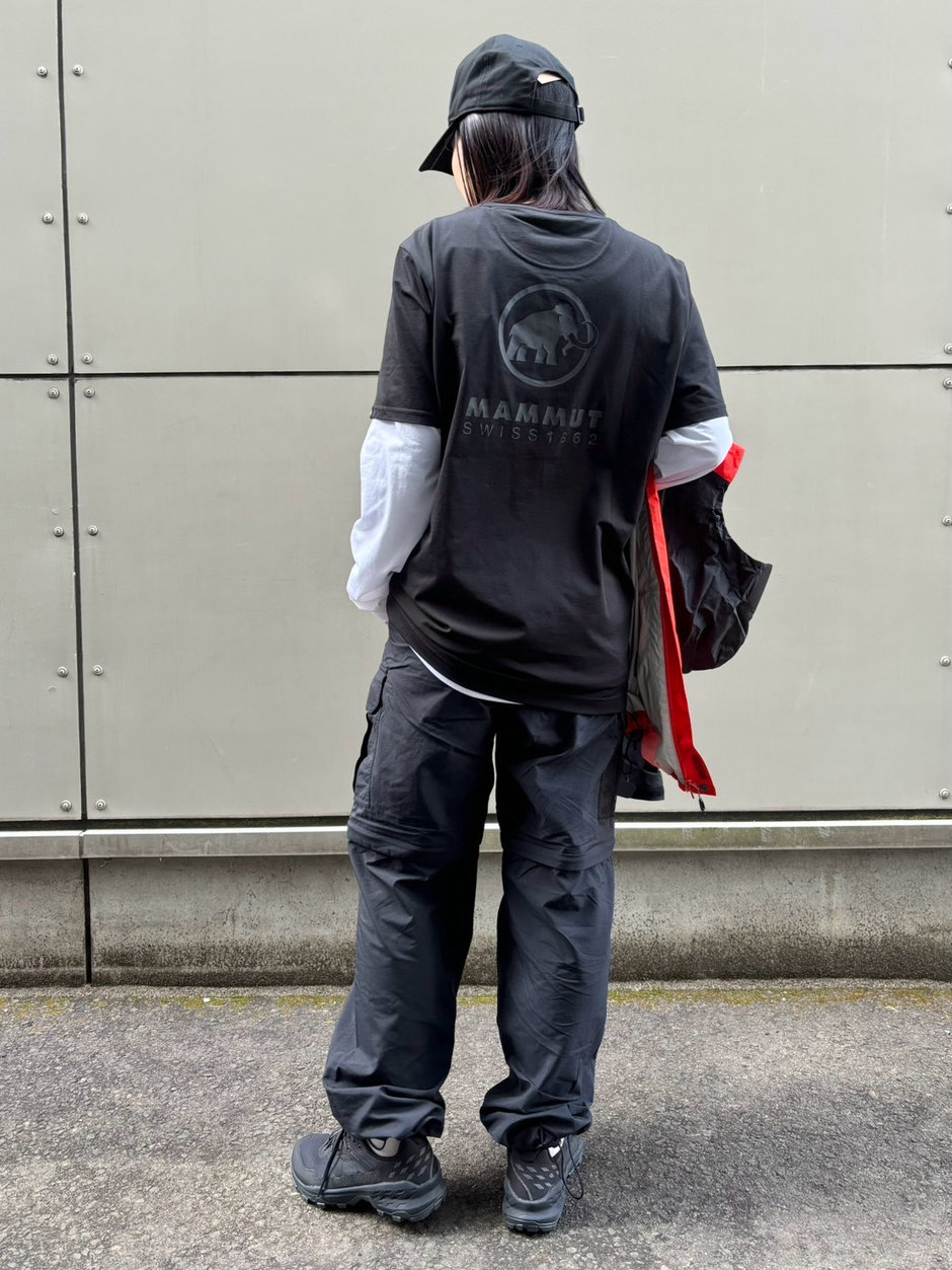 プレ黒コーデ aki