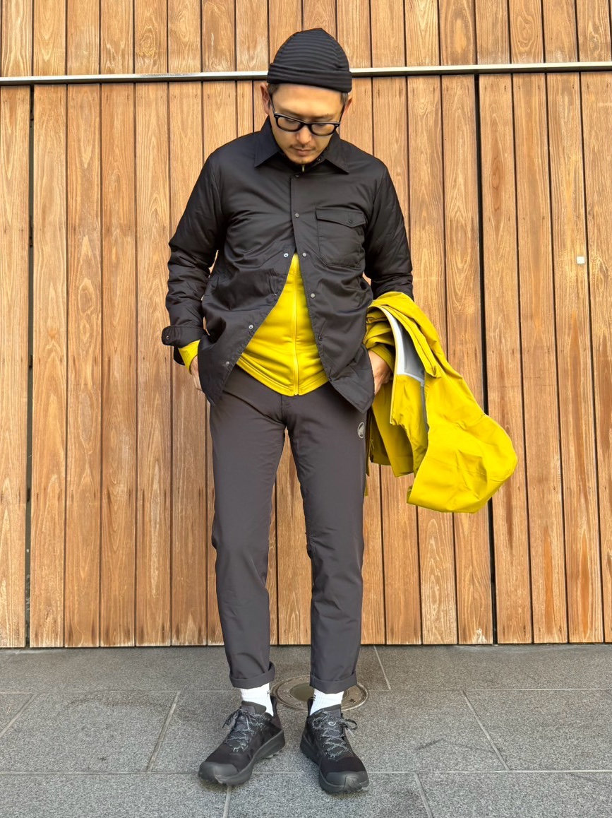 Black × Aura コーデ moga