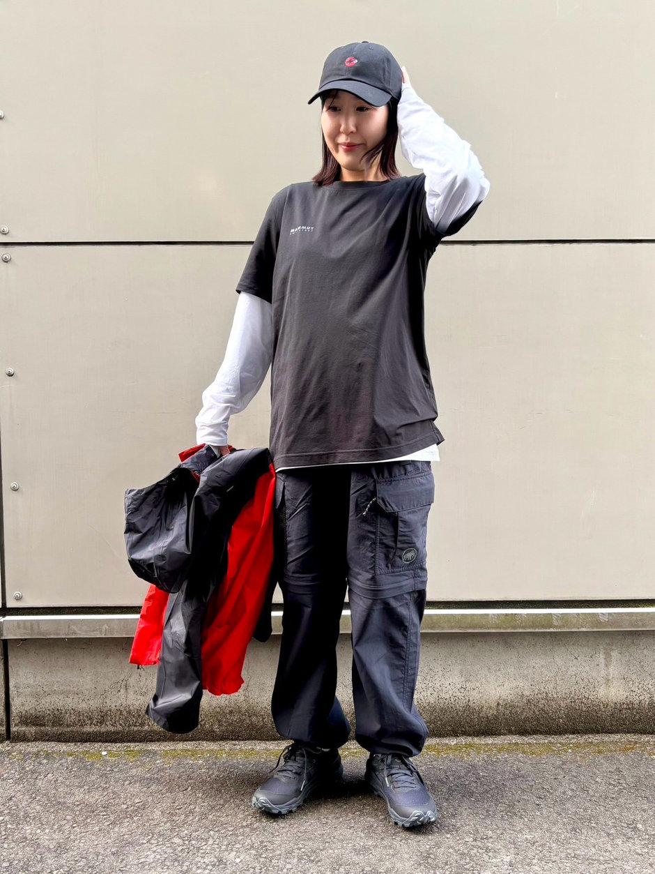 プレ黒コーデ aki