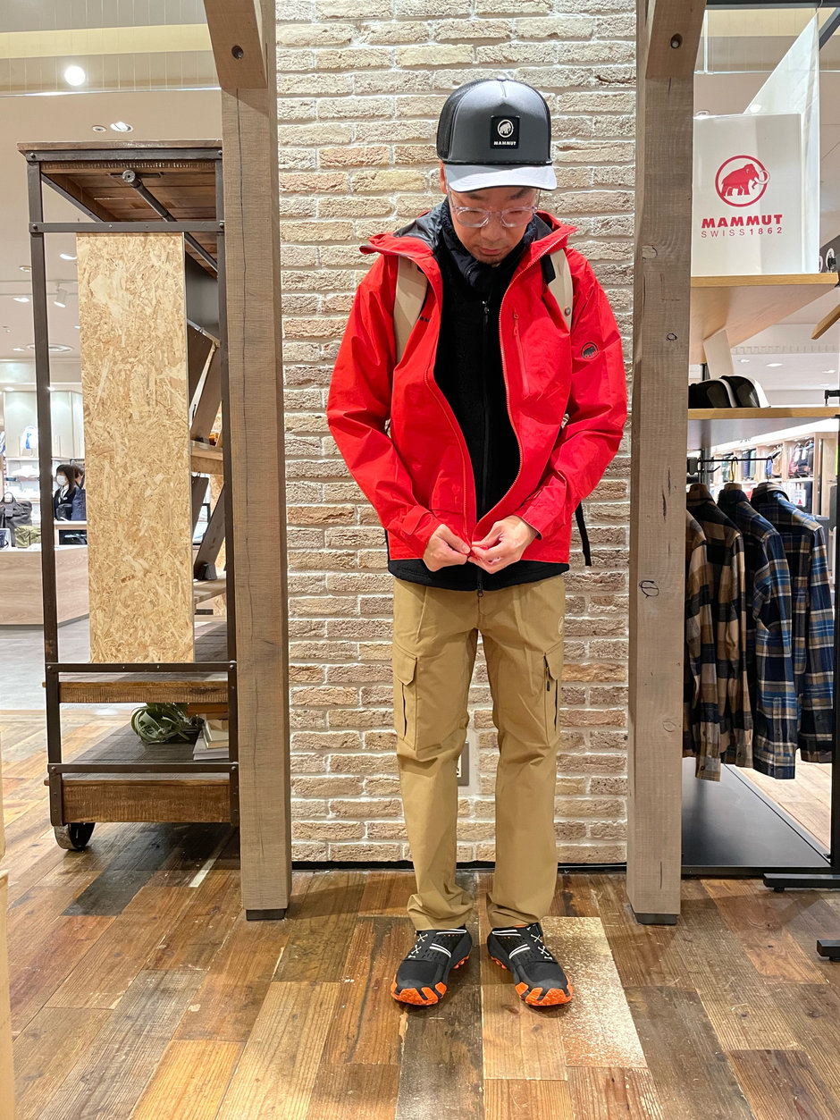 ハードシェルは明るい色がオススメです。 E!KAWA