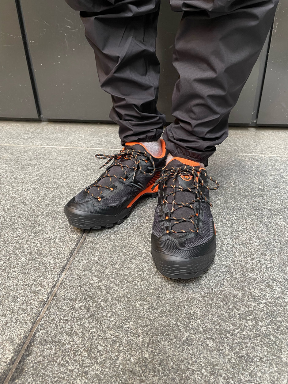 新作シューズのハイキングコーデ Kawamura