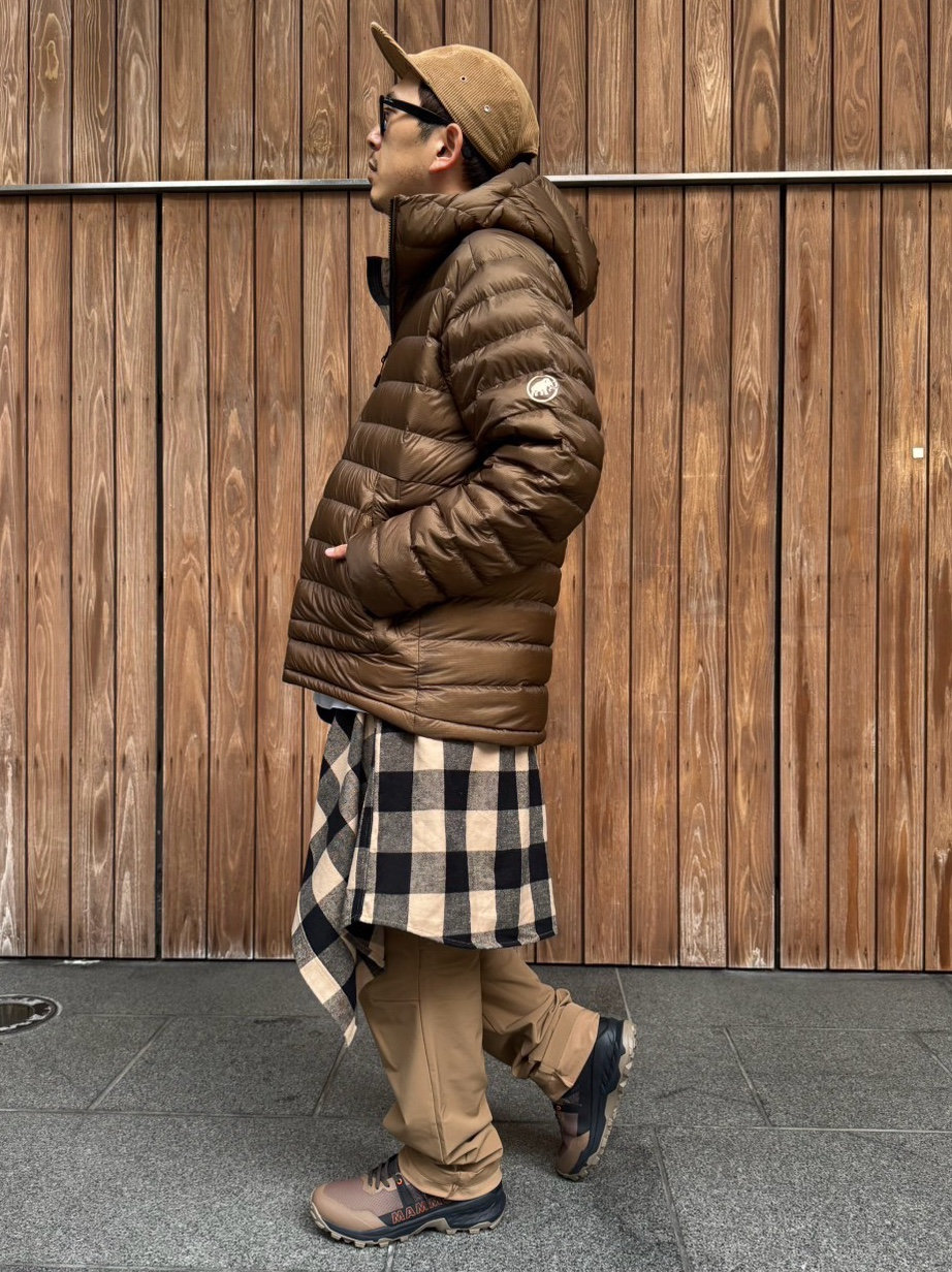 ベージュ×ブラウン moga