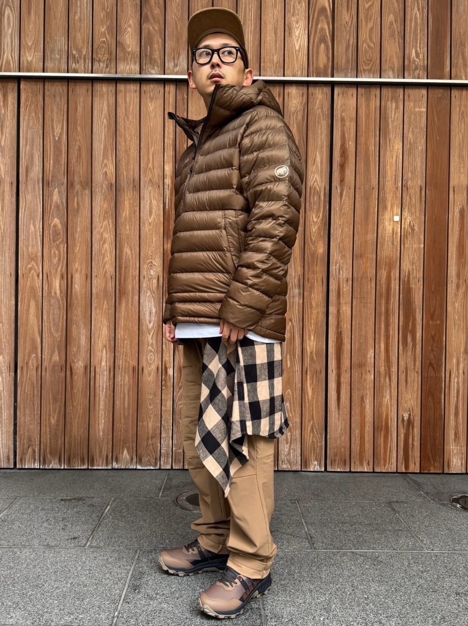 ベージュ×ブラウン moga