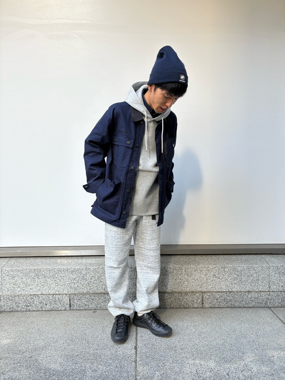 秋冬のゆったりスウェットコーデ Kawamura