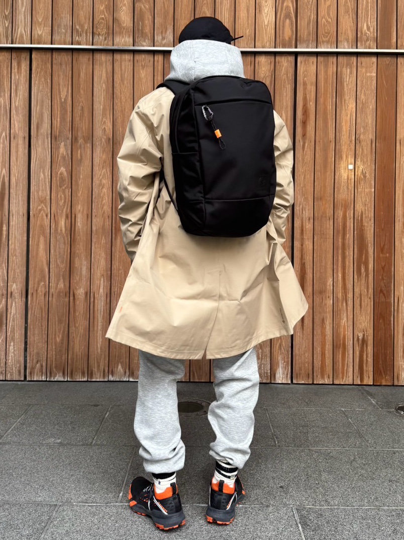 春コートコーデ moga