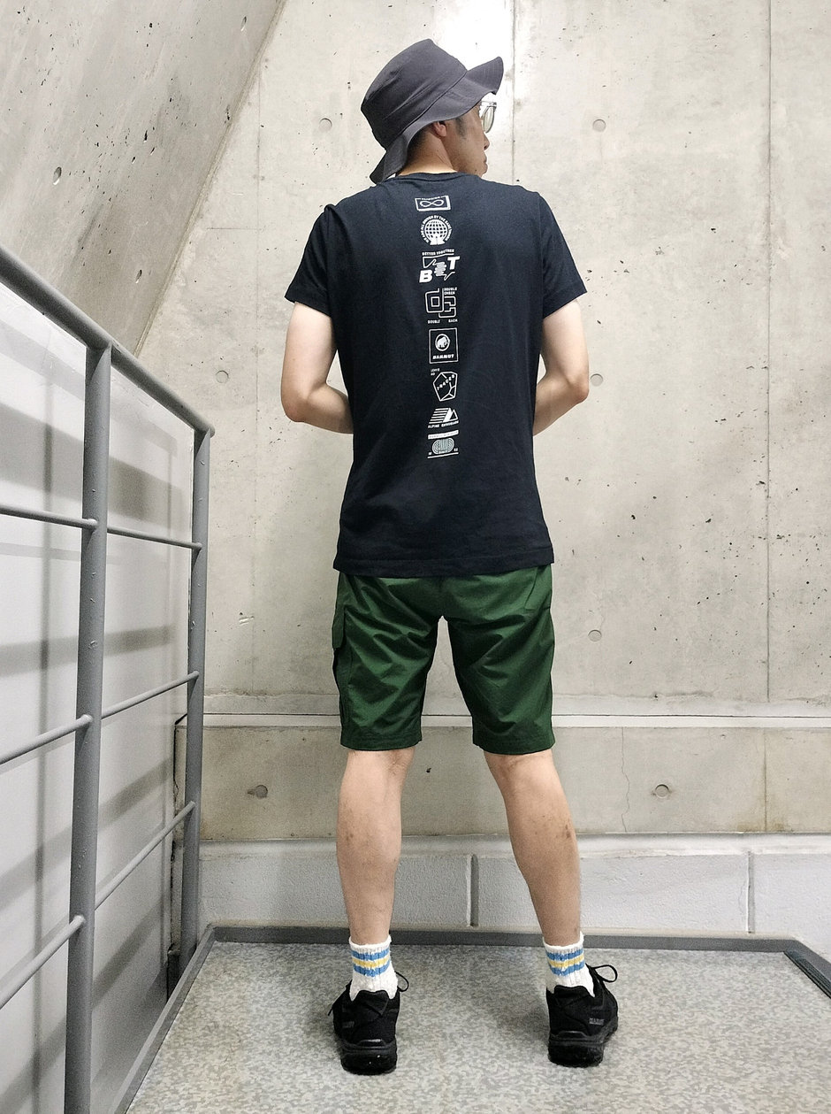 白シャツ＋カーゴショーツ まえちゃん