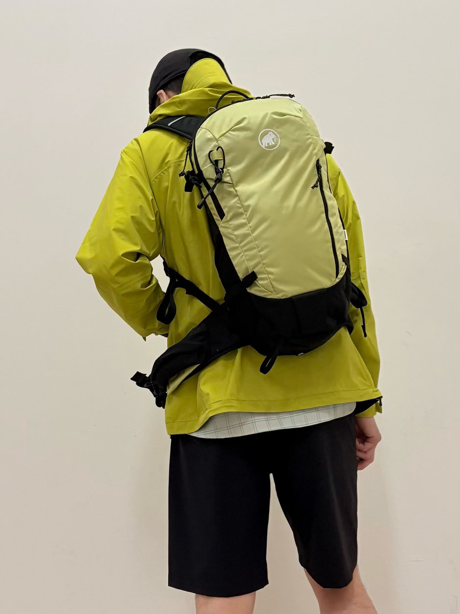 神戸の低山ハイキングを快適に楽しむアクティブスタイル E!KAWA