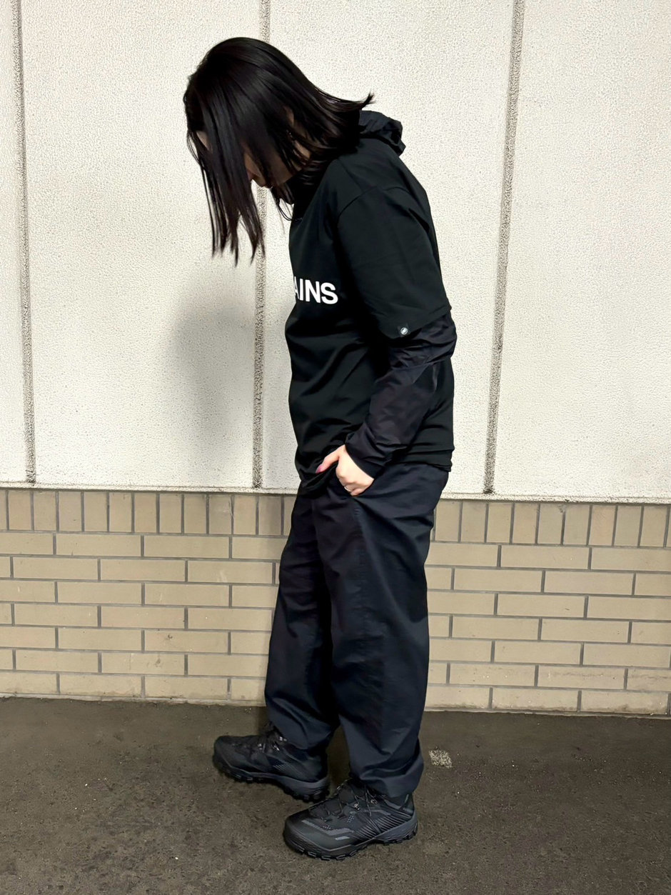 春ブラックコーデ aki