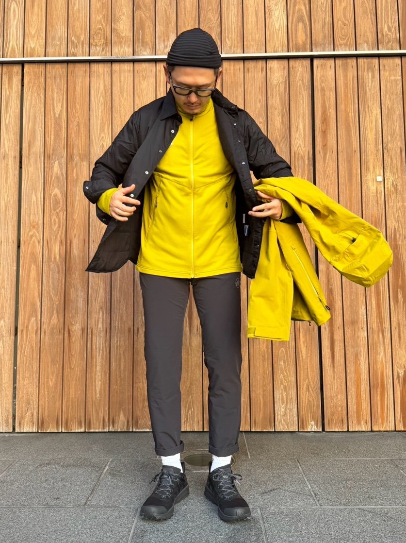 Black × Aura コーデ moga