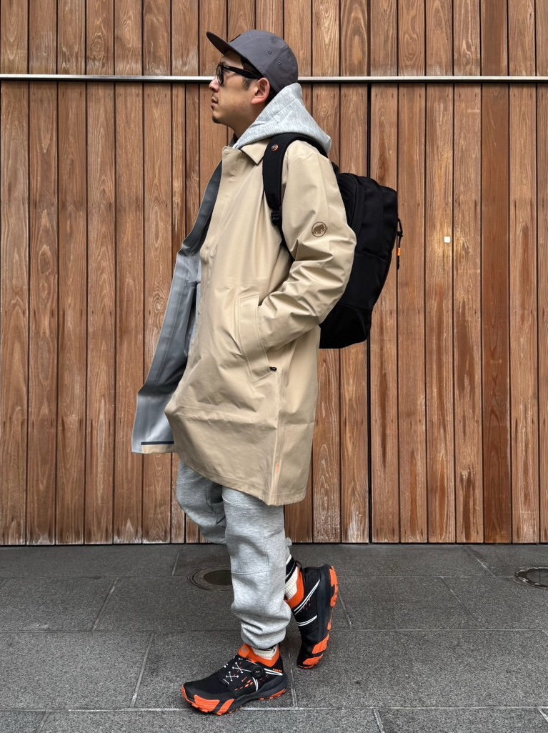 春コートコーデ moga