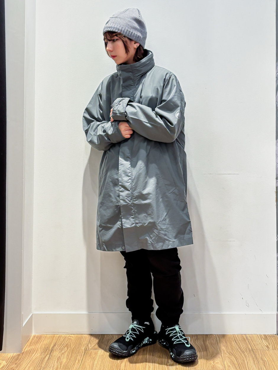万能なウィンドブレーカーコート ほの