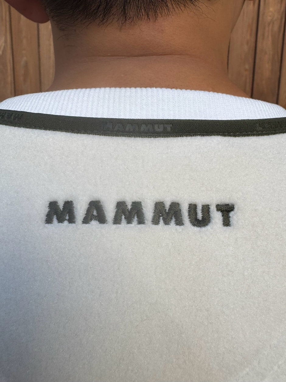 新作フリースコーデ moga