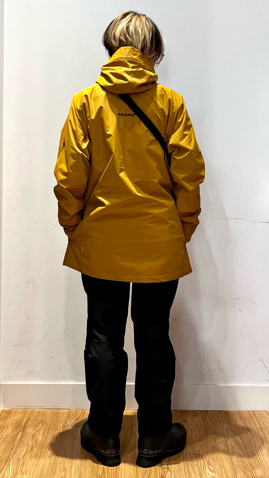 主役になるマウンテンパーカー ほの