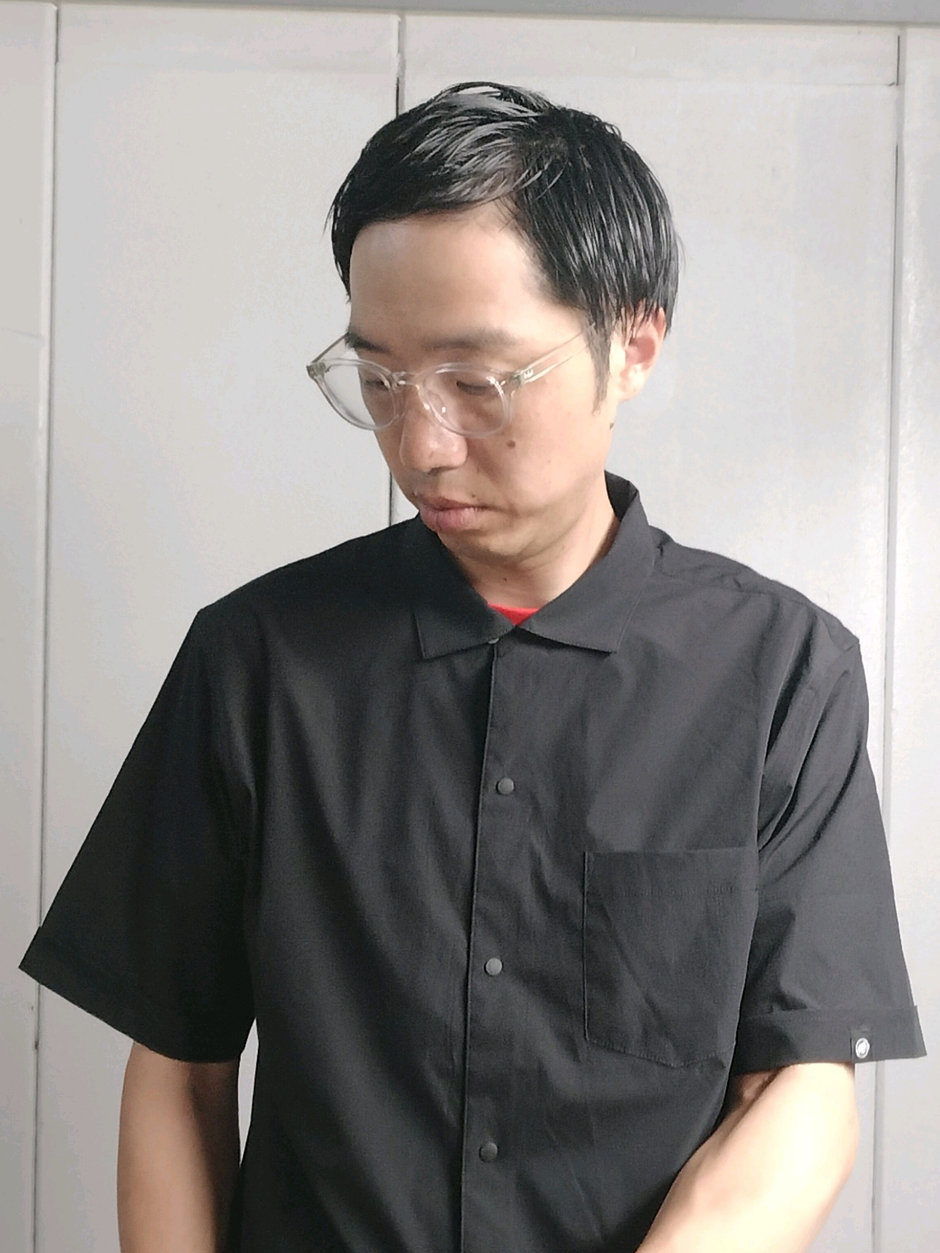 可愛いロゴもシックに着たい方へ まえちゃん