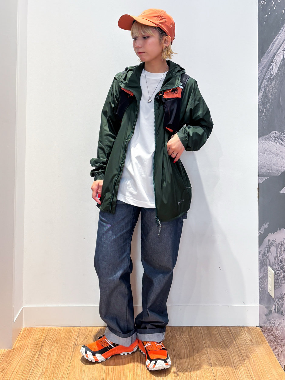 めちゃめちゃ軽〜いウィンドブレーカー ほの