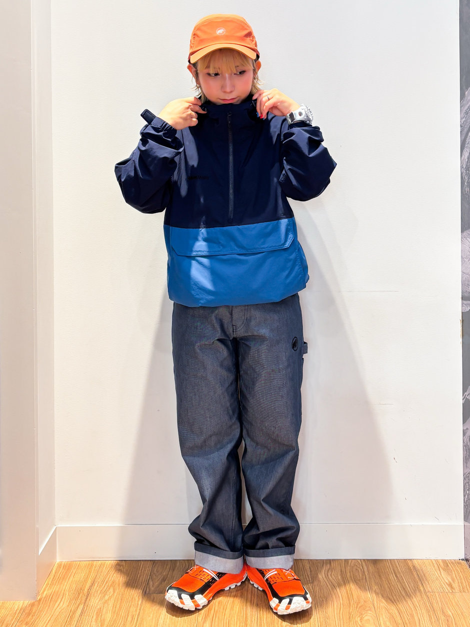 ハーフジップのウィンドブレーカー ほの