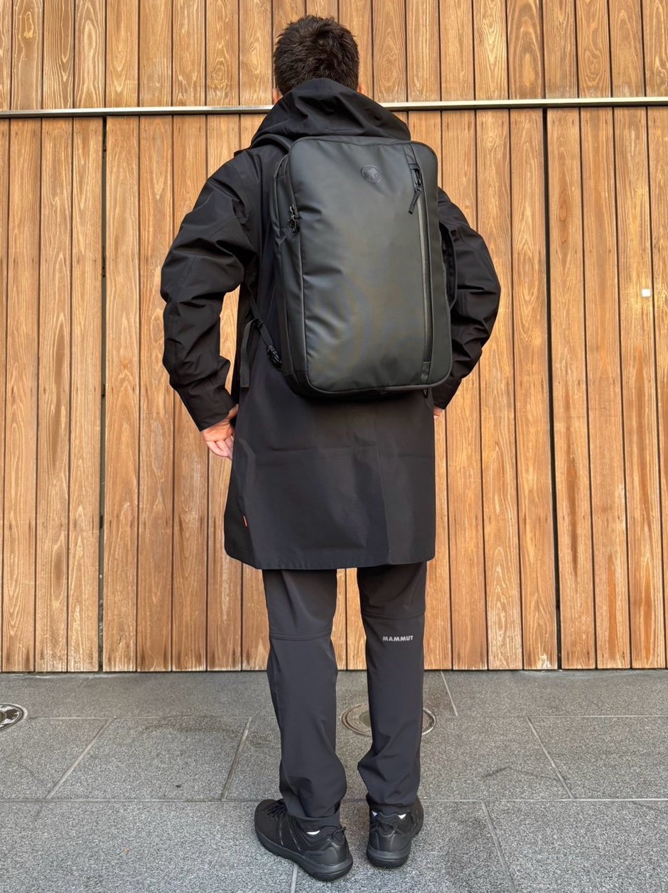 マムートビジネスカジュアル moga