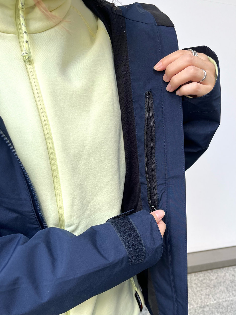 紅葉トレッキングスタイル Ito