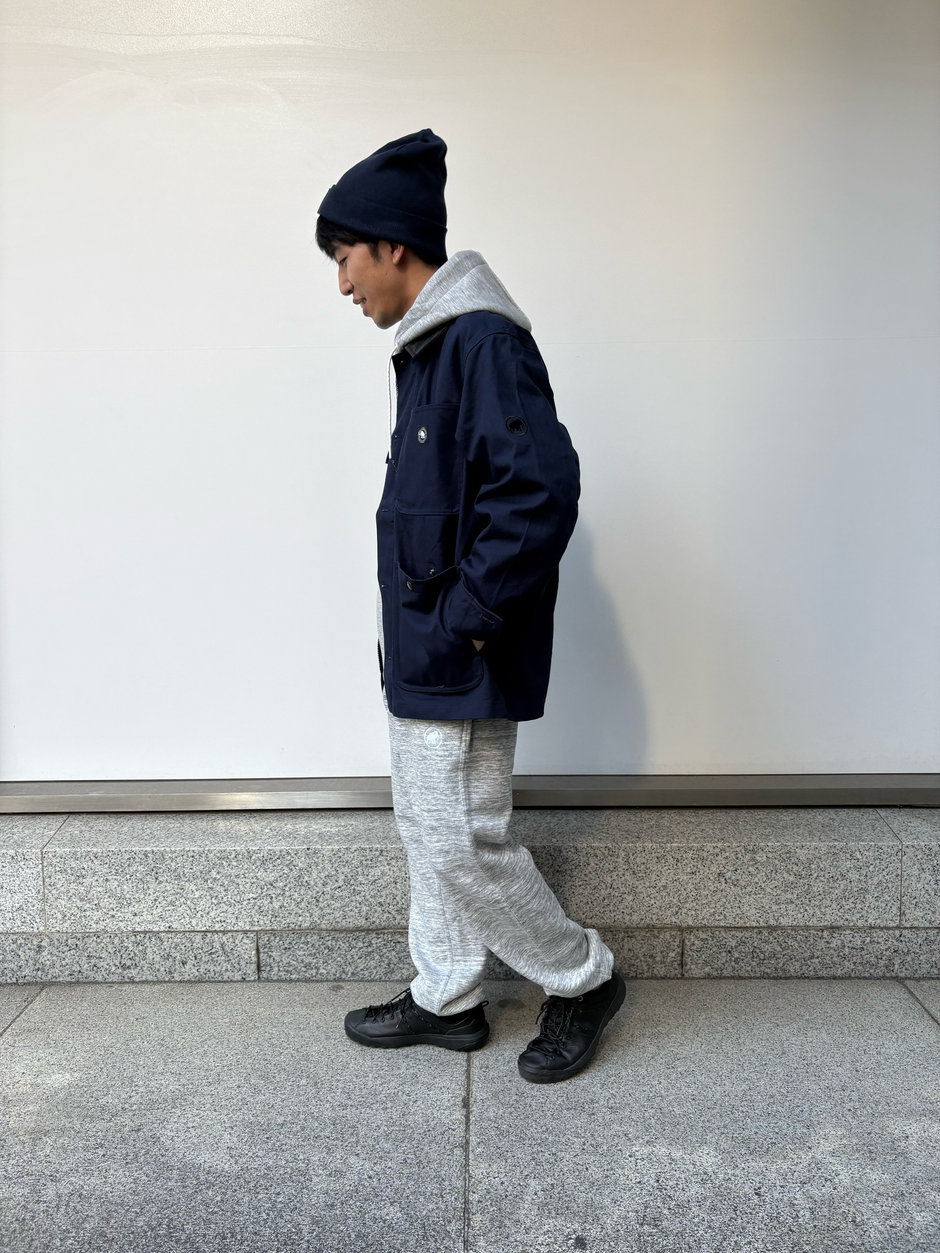 秋冬のゆったりスウェットコーデ Kawamura