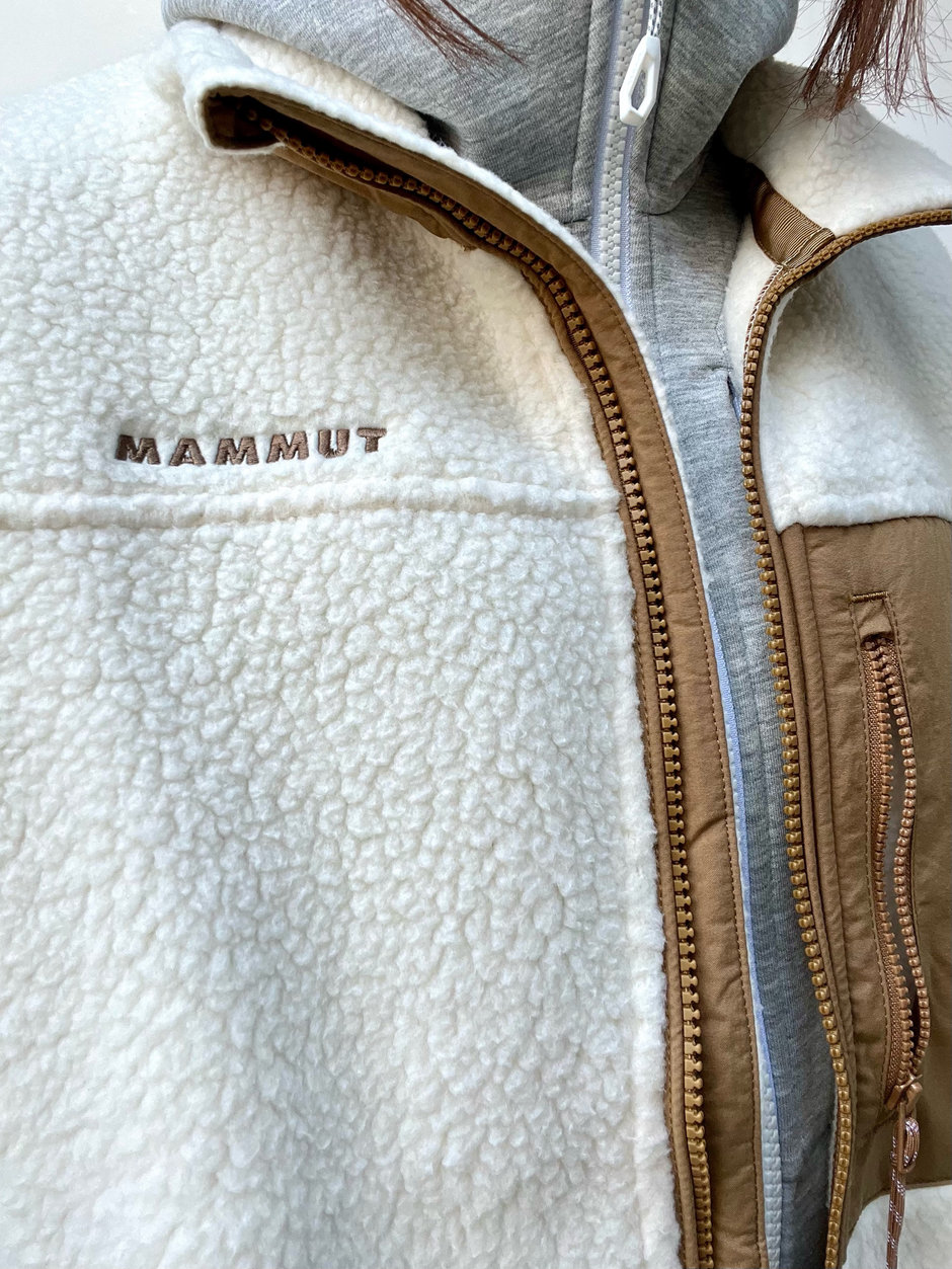 主役はベスト！ Ito