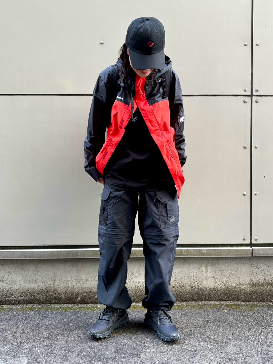 プレ黒コーデ aki